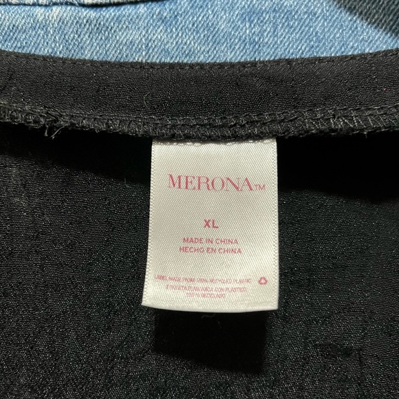 Perfect beach or pool cover up - Picture 3 of 4